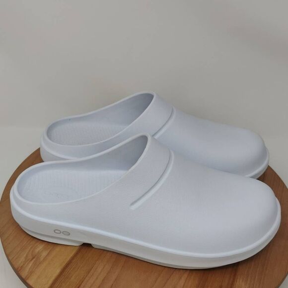 OOFOS Other - Oofos Oocloog Clogs Recovery Shoes- Mens- Size 10-White-Slip On-Comfort-Sandals